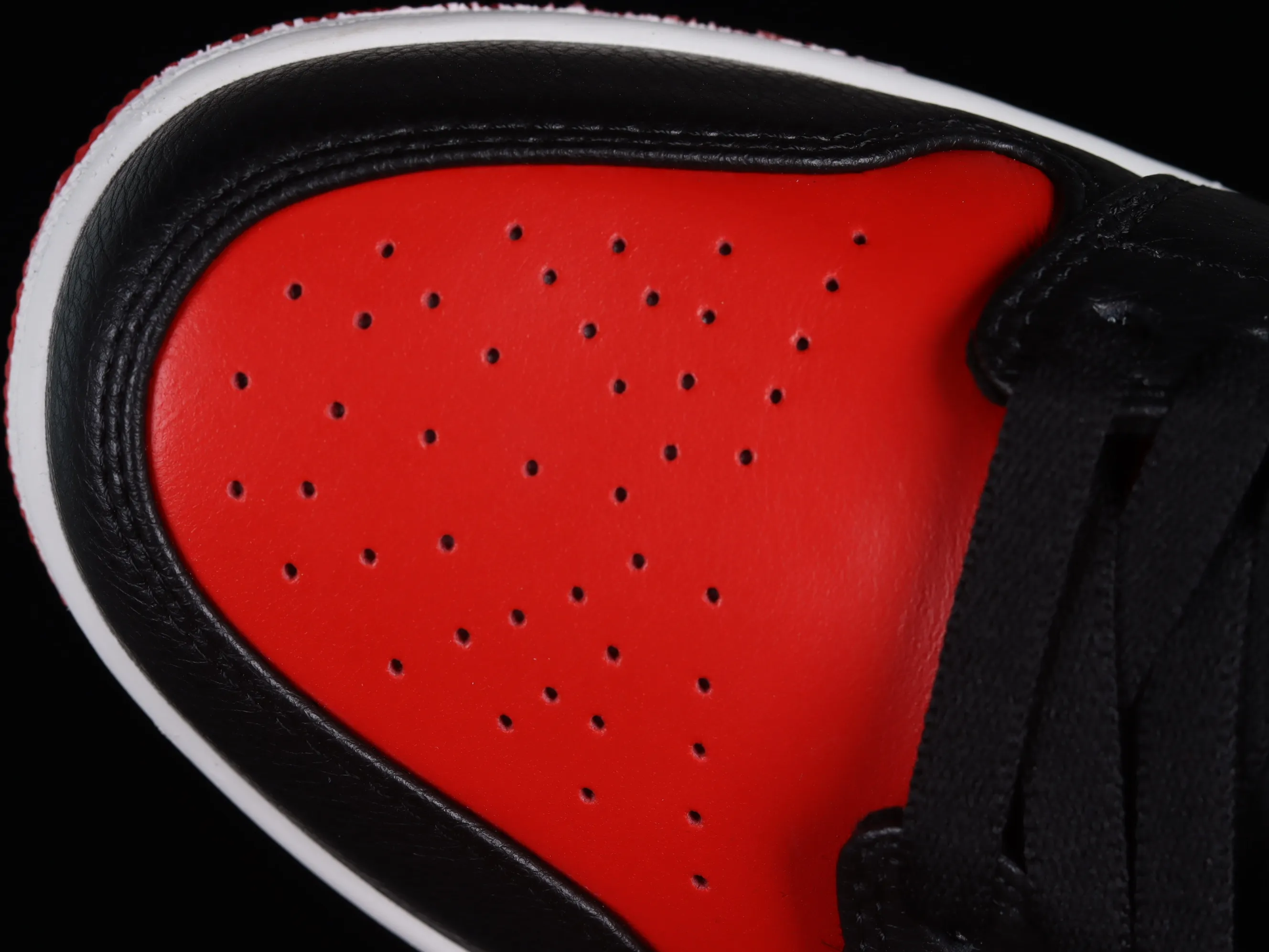 All categories Air Jordan Jordan series basketball shoes Air Jordan 1 Low Z version Air Jordan 1 Low "Black And Red" AJ1 Joe 1 black and red low-top basketball shoes DC0774-061